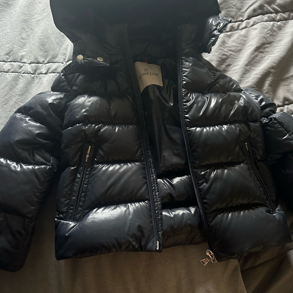 Moncler Shiny Dark Gray Puffer Jacket size 3 but fit like a 2T